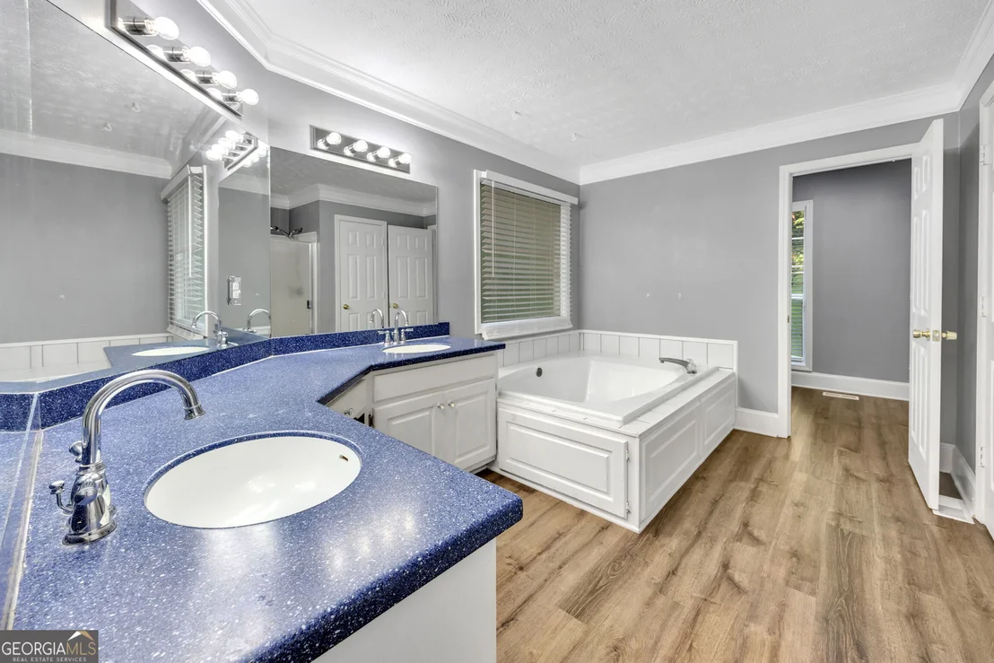 Photo of 1770 River Bluff Road