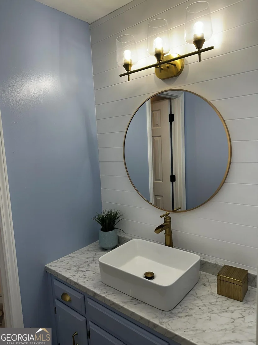 Photo of 692 Crawford Circle