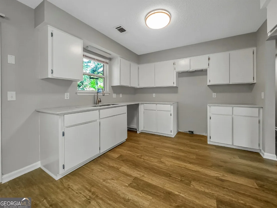 Photo of 1257 Roberts Way