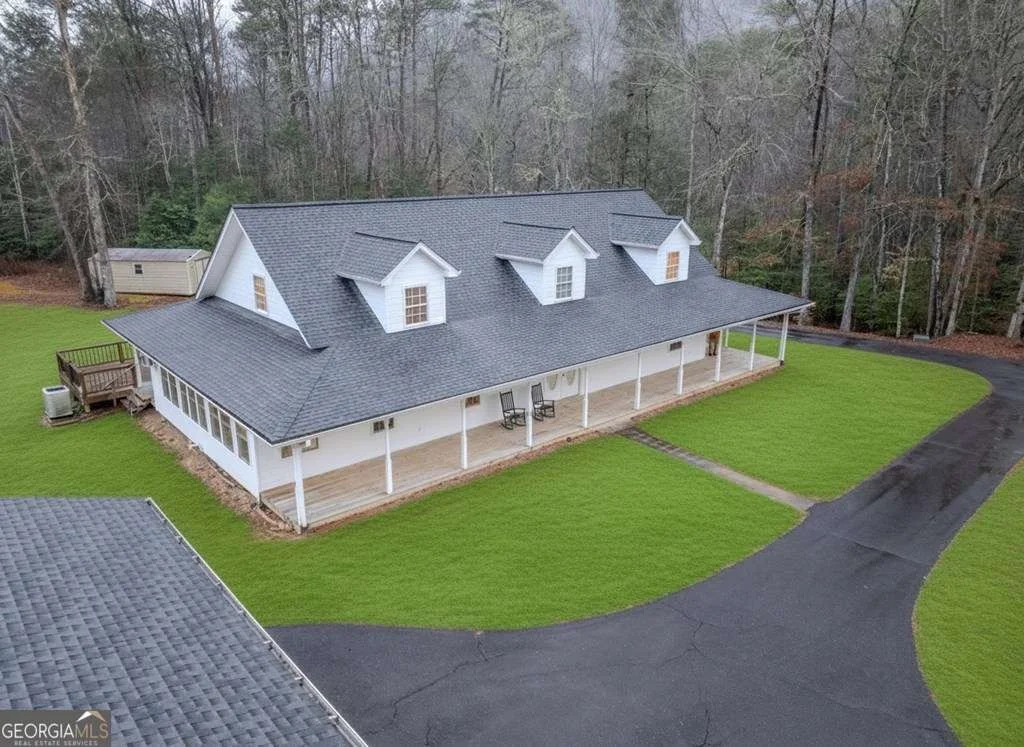 Photo of 221 Hunter Lane
