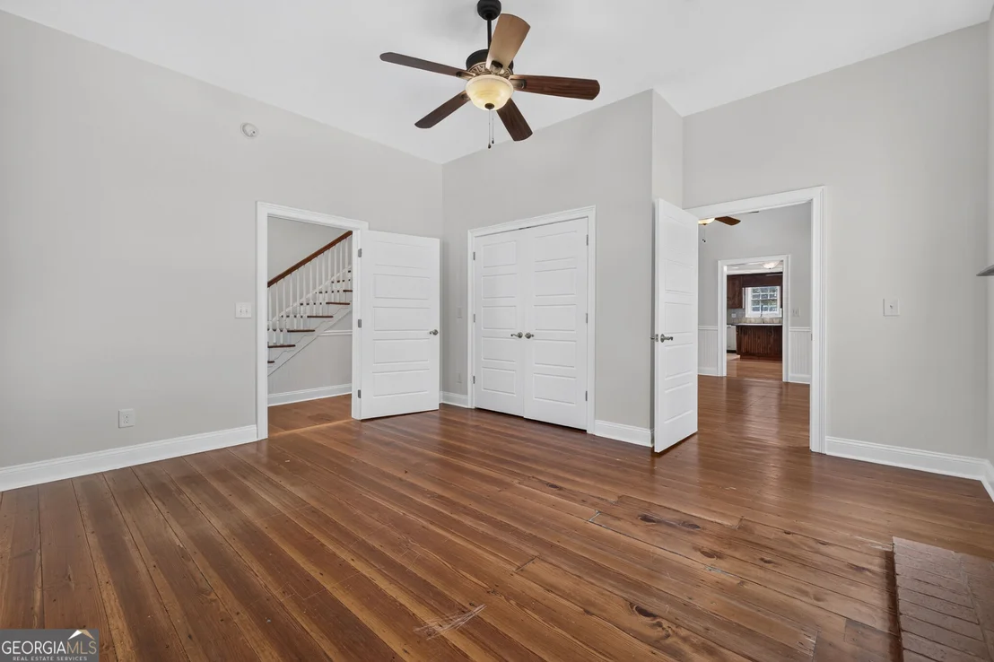 Photo of 406 Vineyard Road