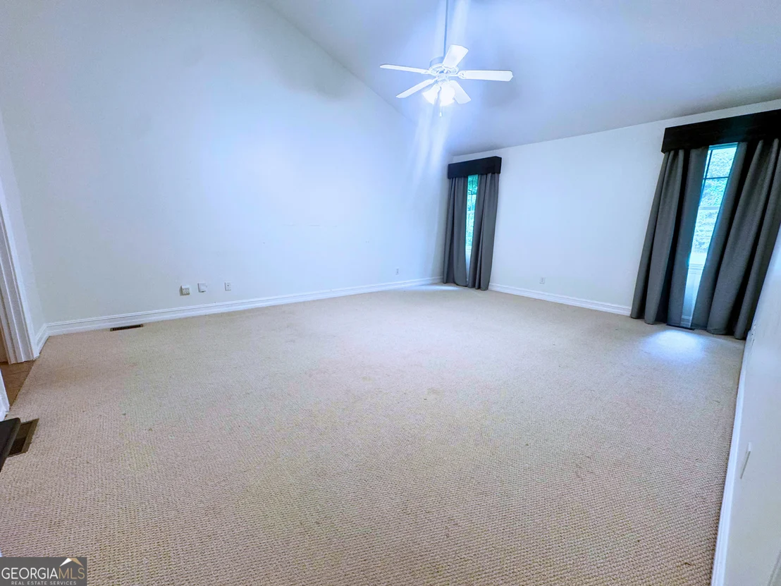 Photo of 817 Chalet Hills