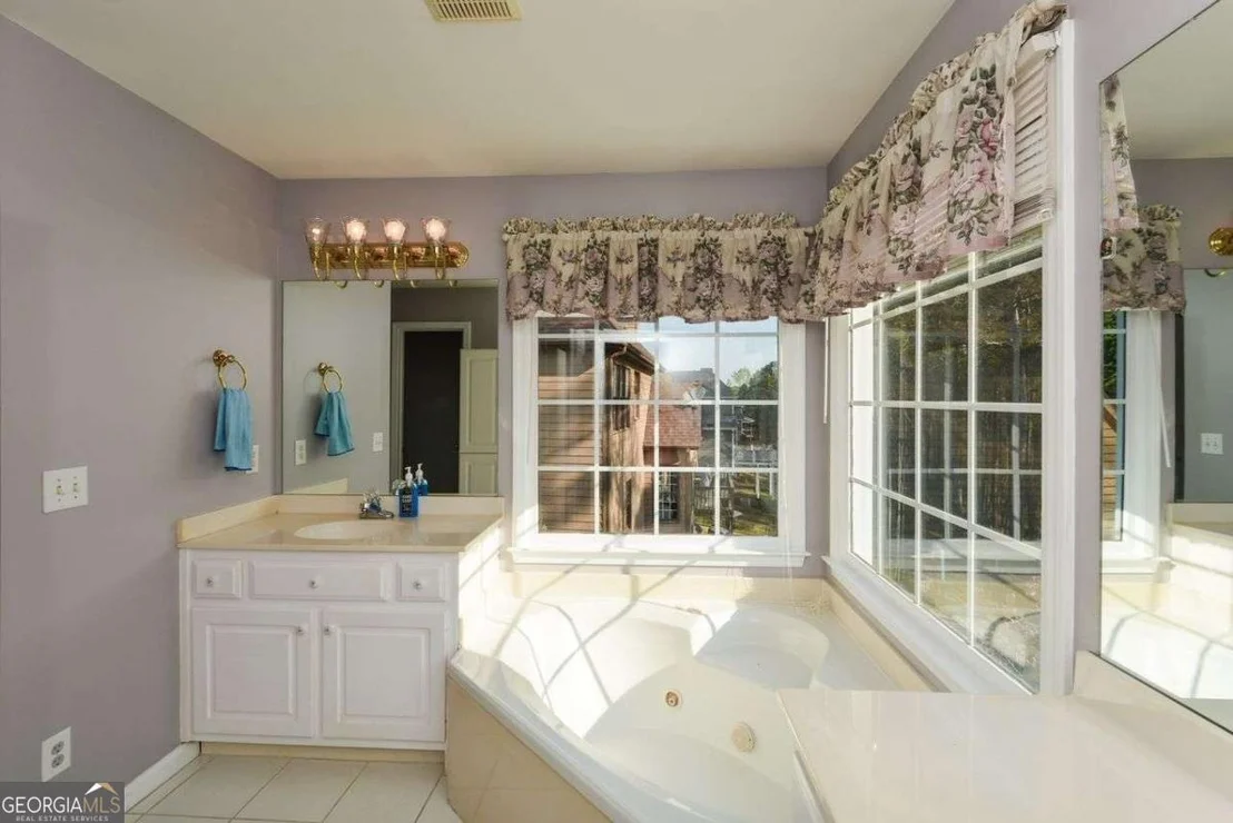 Photo of 5045 Southern Trace Drive