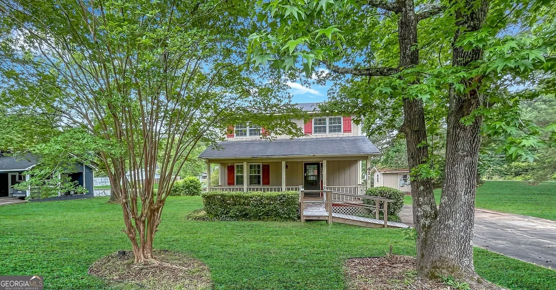 Photo of 411 Edgewater Circle