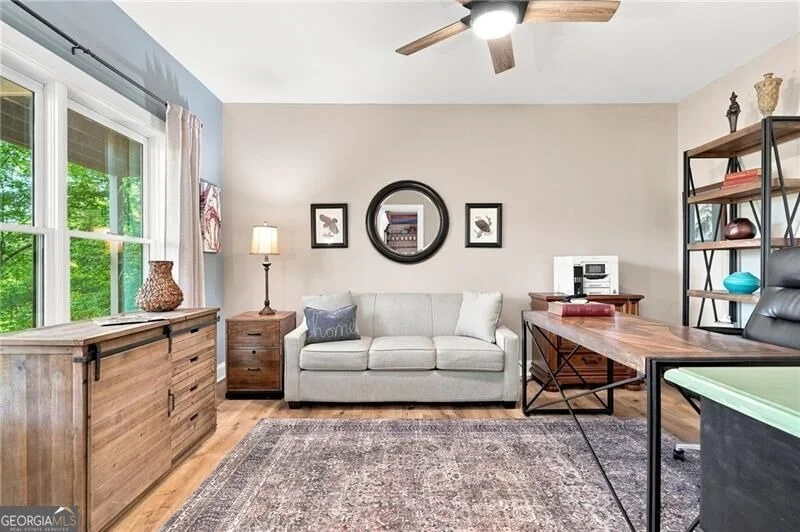 Photo of 1458 Valley View Drive