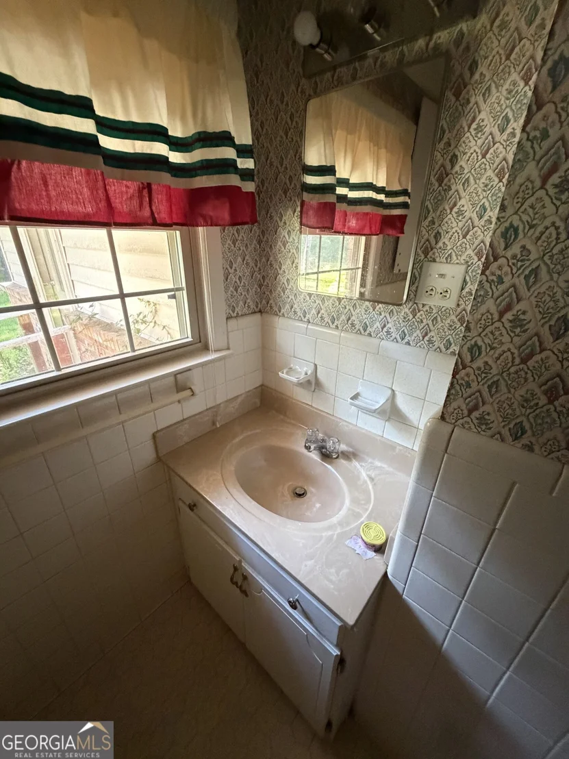 Photo of 57 brown Circle