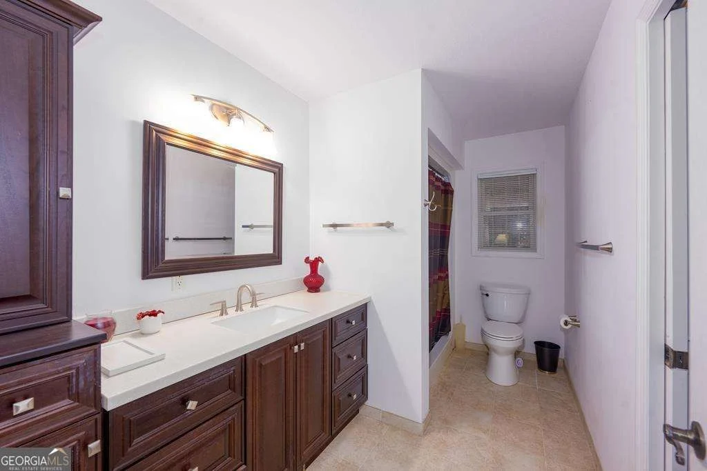 Photo of 221 Hunter Lane