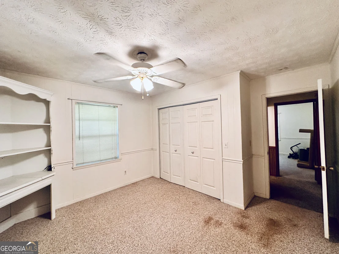 Photo of 6009 James Street