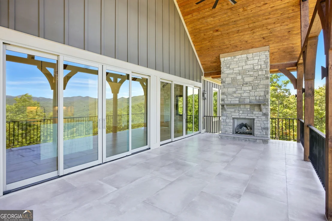 Photo of 608 Winterberry Drive