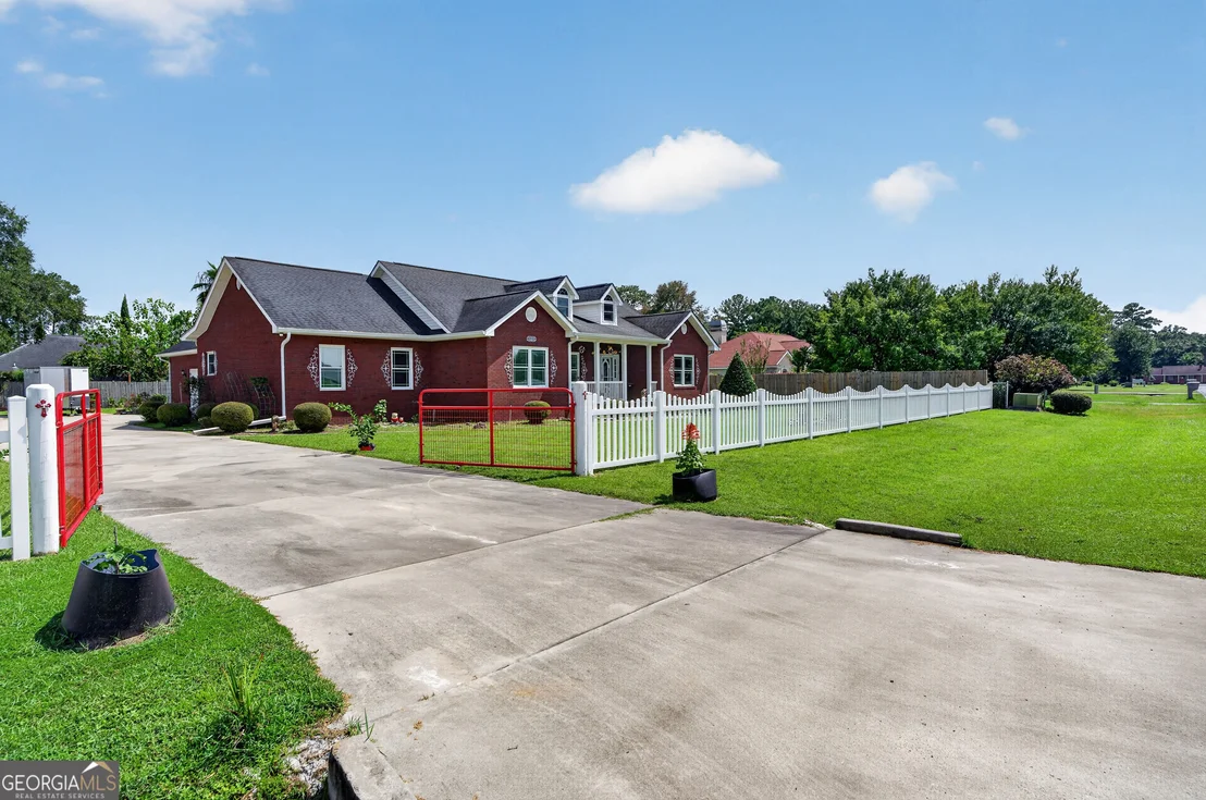 Photo of 932 Hitching Post Lane