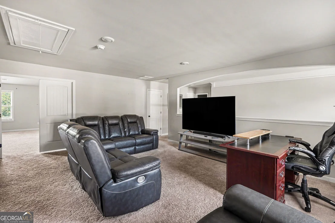 Photo of 945 Mystic Way