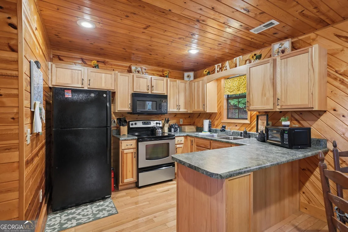 Photo of 1130 Sutton Road