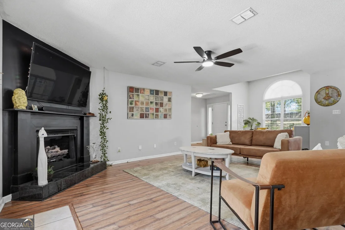 Photo of 209 Long Pine Drive
