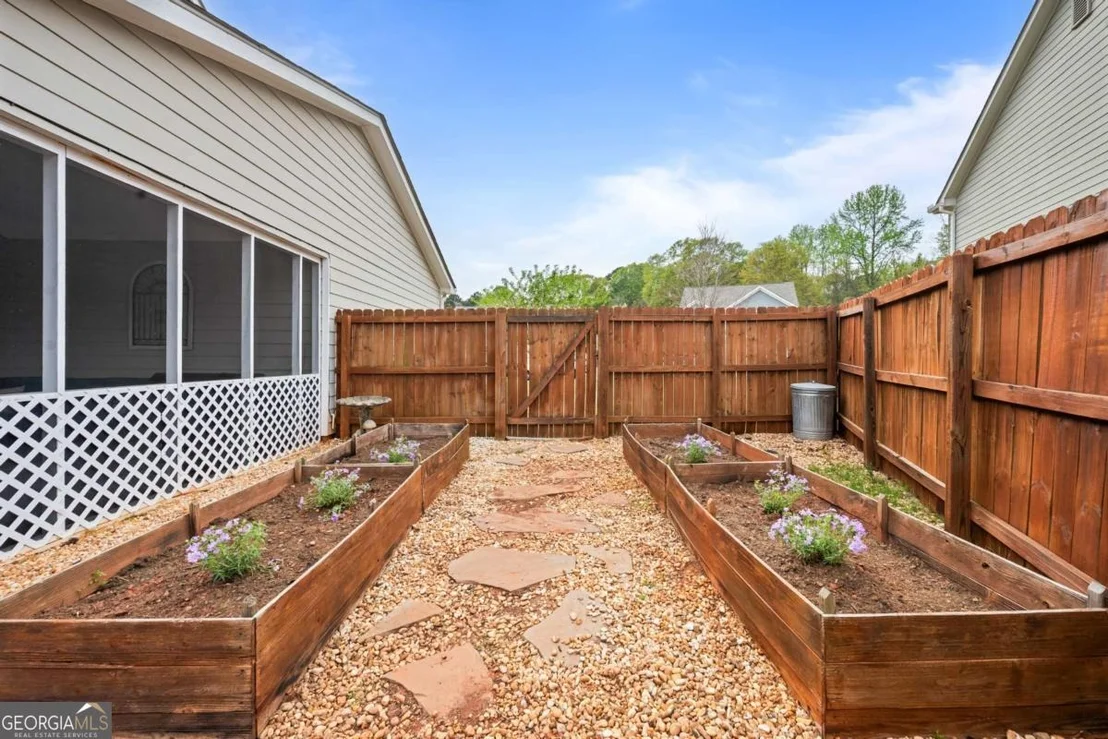 Photo of 555 Evergreen Way
