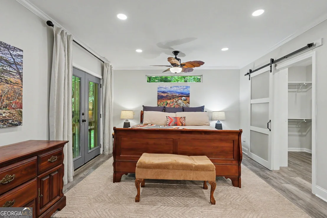 Photo of 5637 Murray Cove Road
