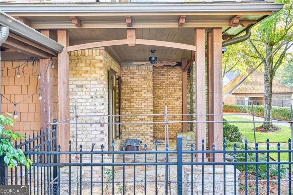 Photo of 5829 Swinging Gate Road