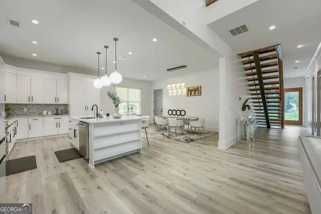 Photo of 658 Rockbridge Road NW