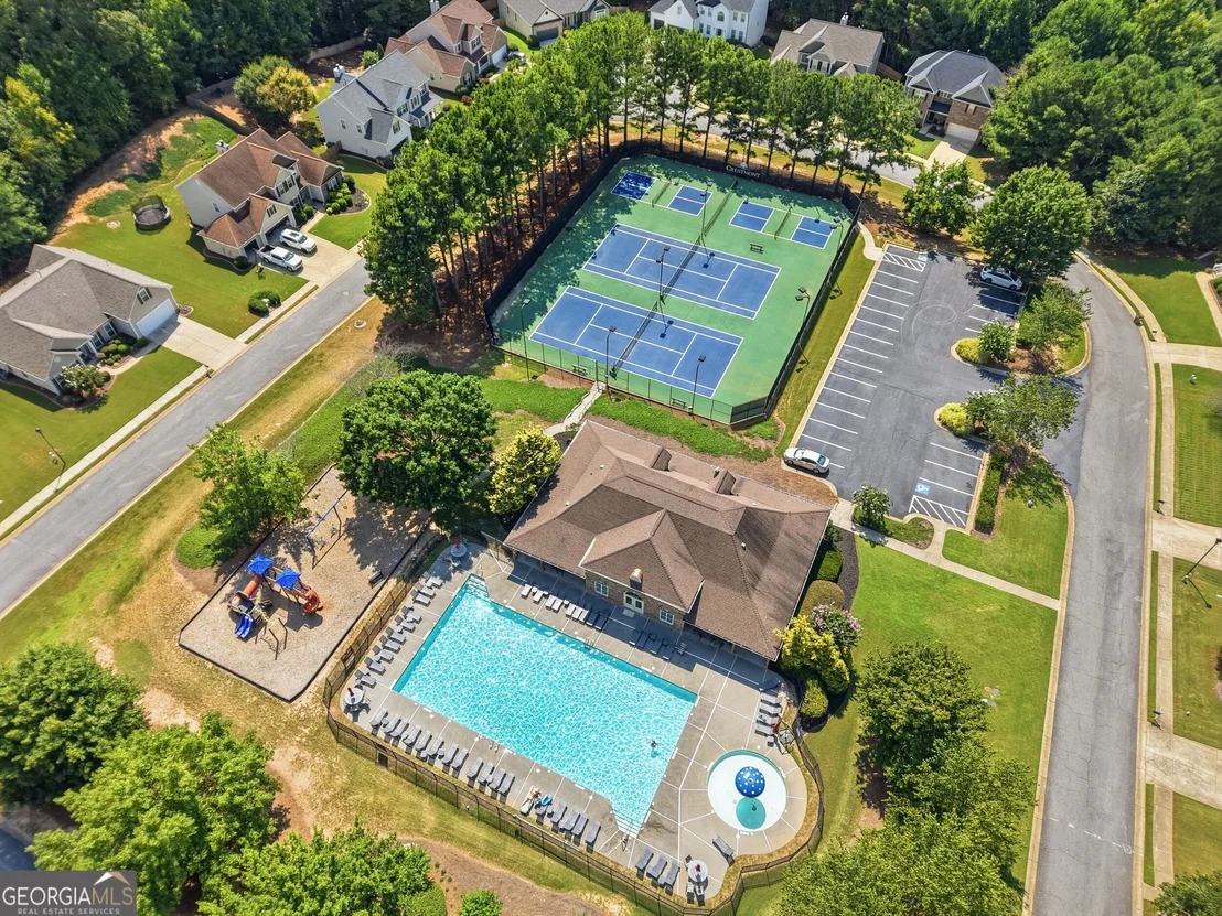 Photo of 423 Crestmont Lane