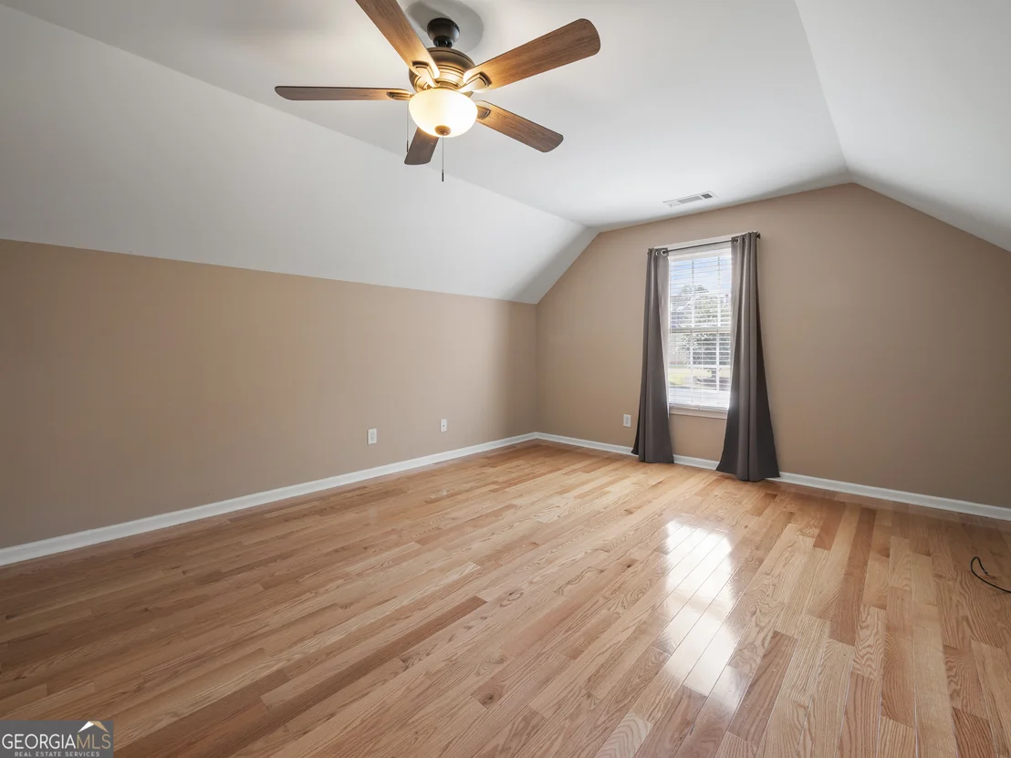 Photo of 100 Cole Point
