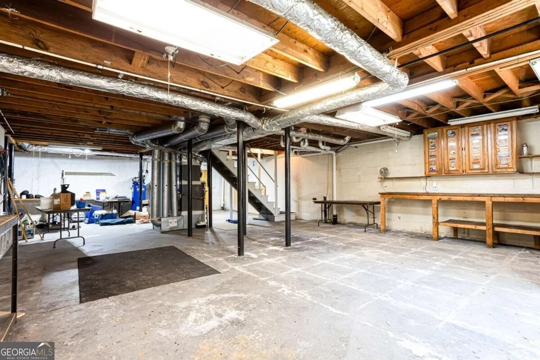 Photo of 461 Highview Drive SE