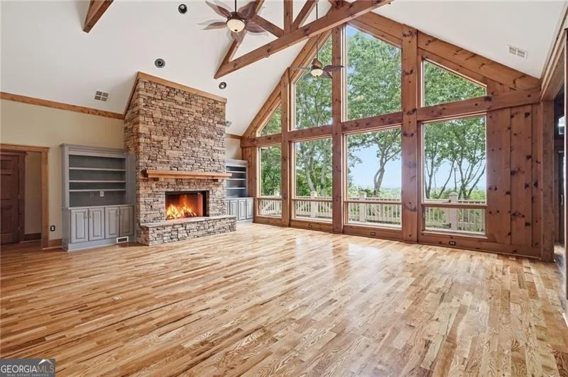 Photo of 861 Summit Drive
