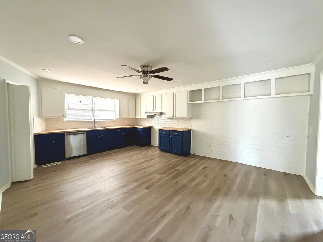 Photo of 40 Edgewood Avenue