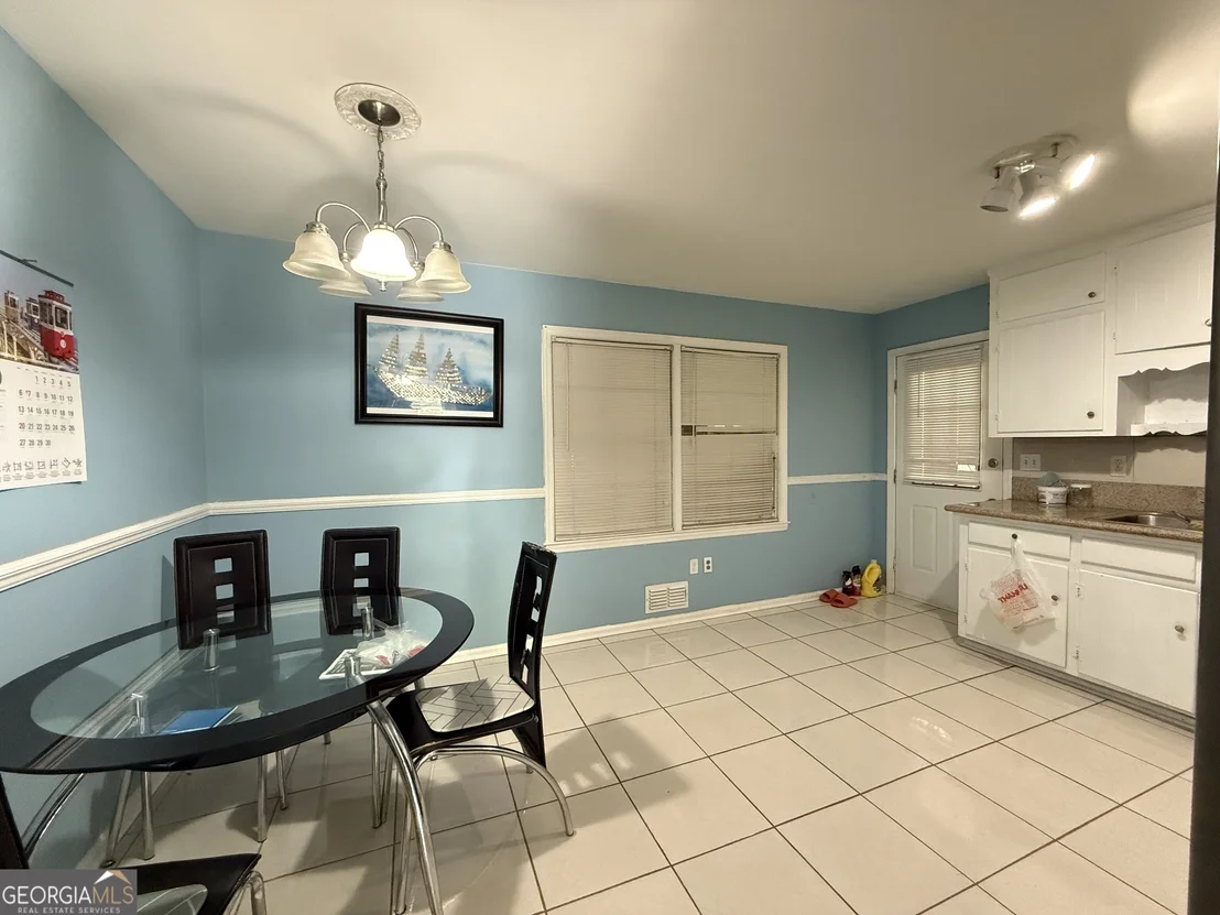 Photo of 5941 Pinecreek Road