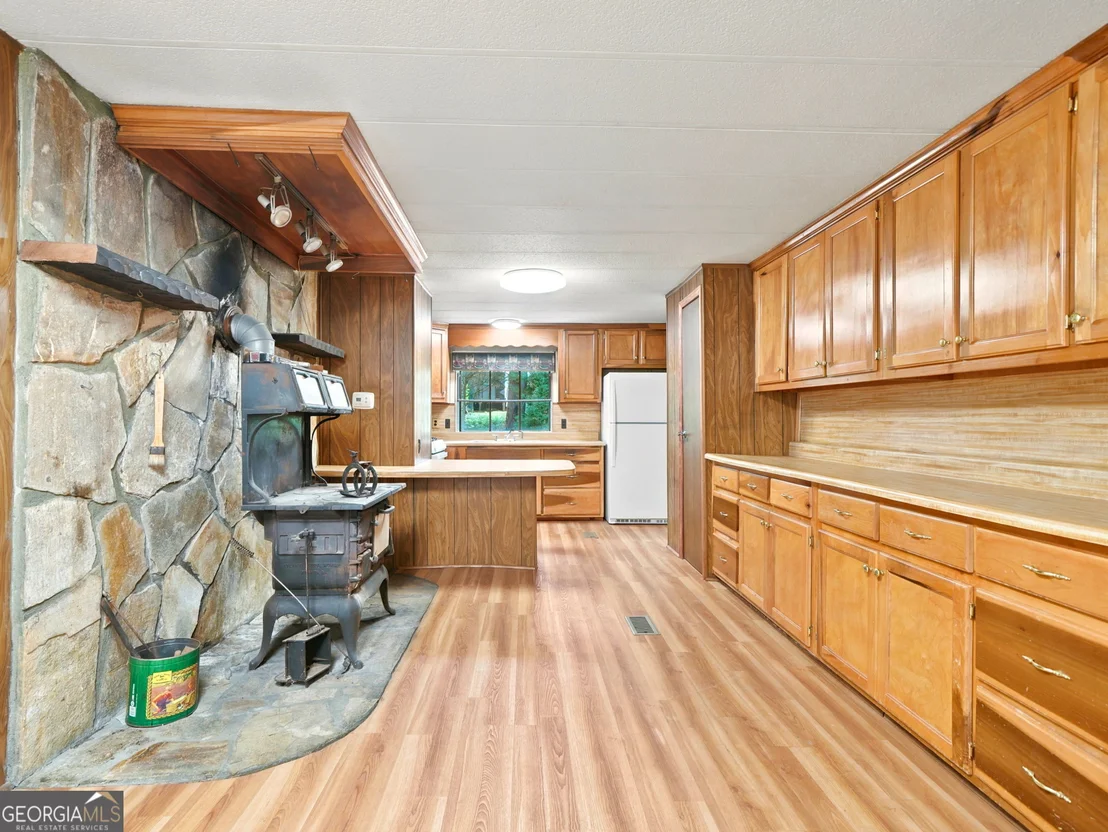 Photo of 370 Thompson Lane