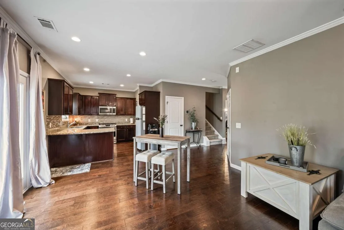 Photo of 555 Evergreen Way