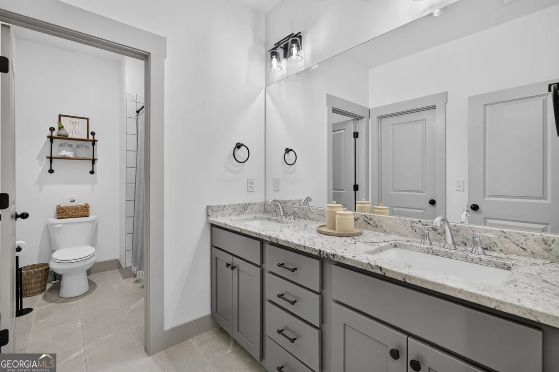 Photo of 417 Fox Valley Drive