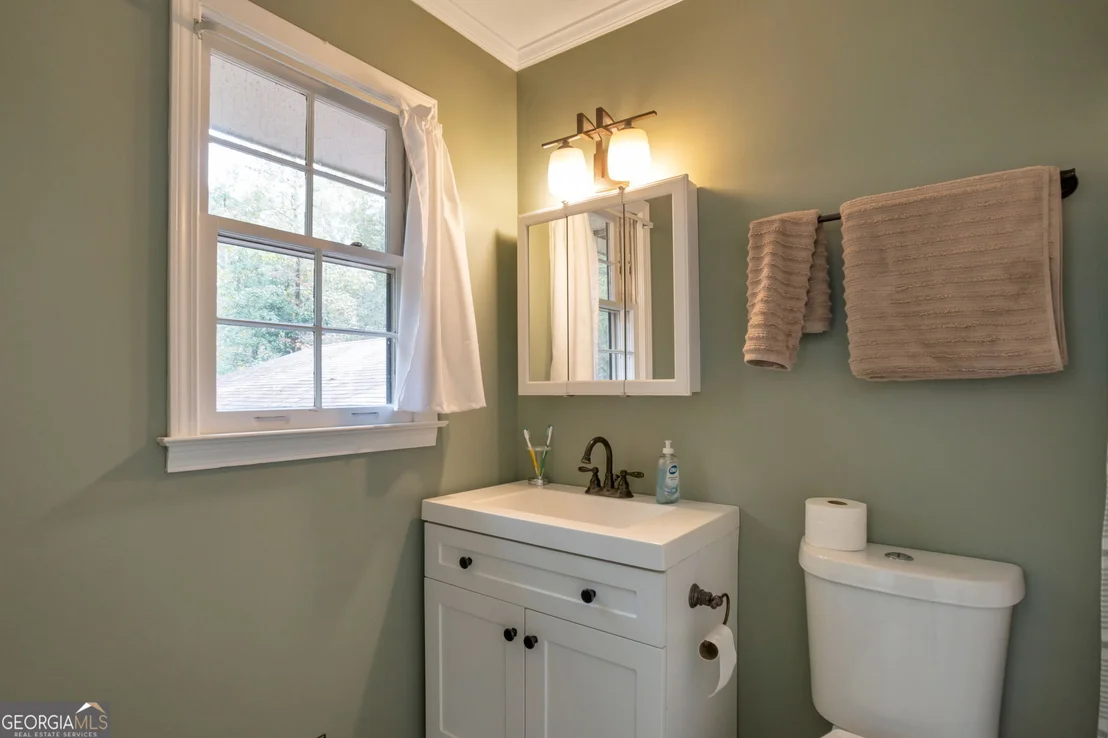 Photo of 1210 Brookside Drive NE