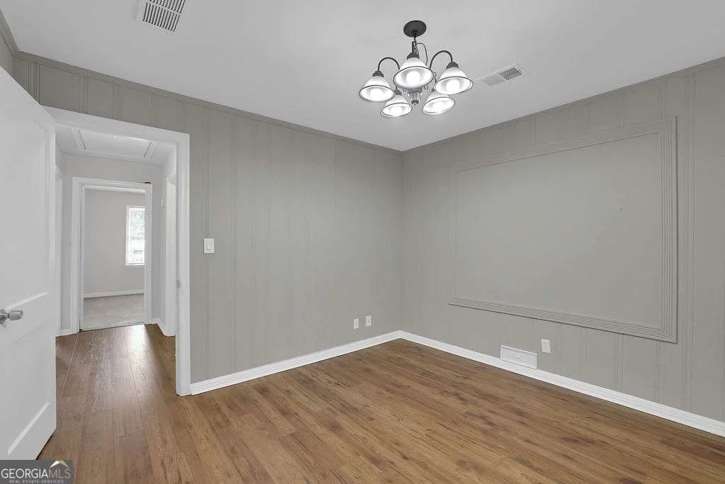 Photo of 571 Benmac Road SE