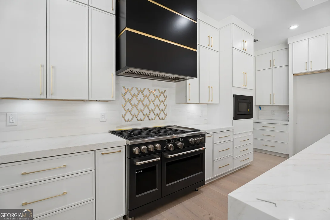 Photo of 1035 Auburn Road