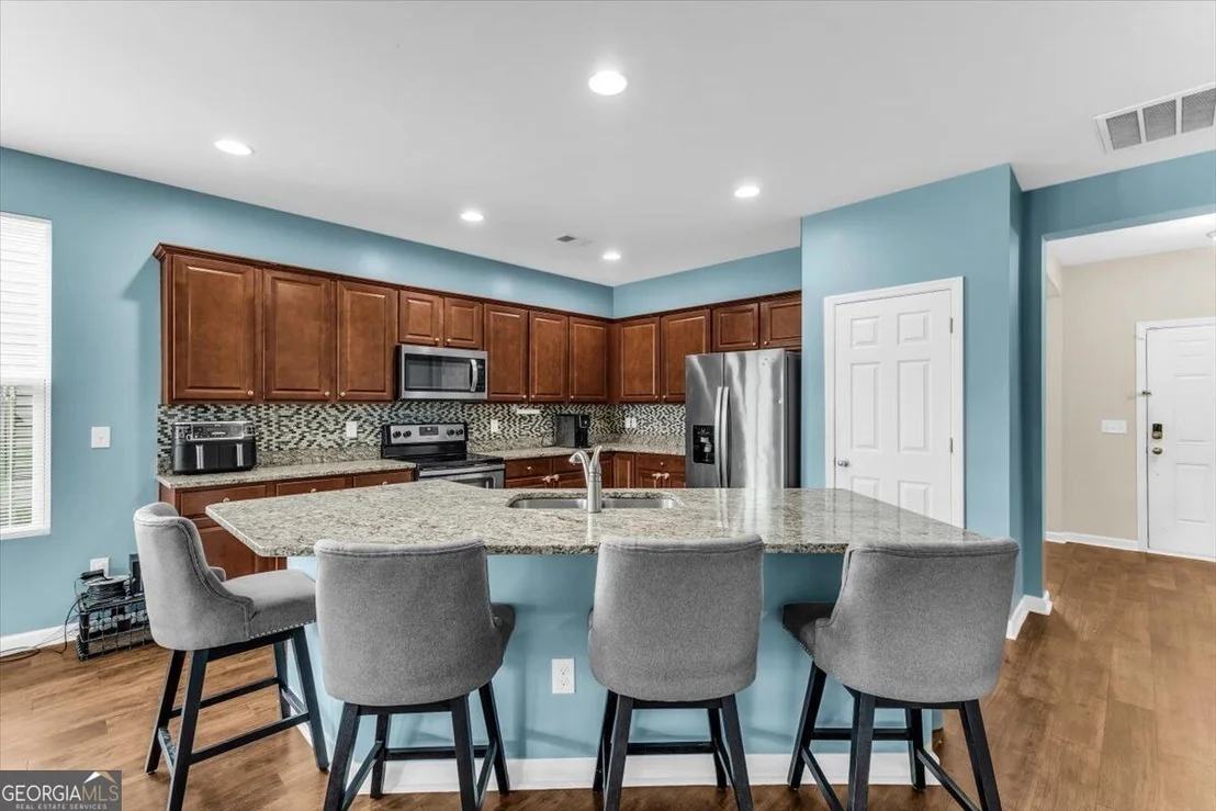 Photo of 413 Lions Den Drive
