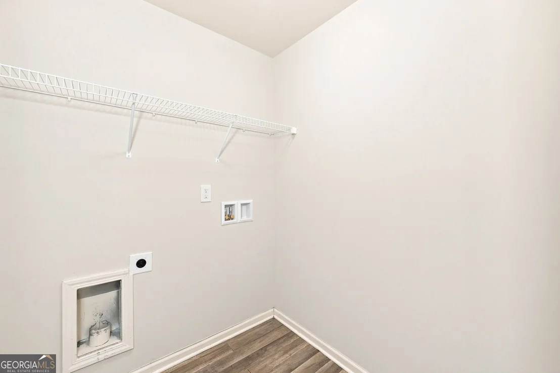 Photo of 1043 Sutherland Drive