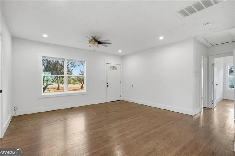 Photo of 303 Glen Iris Drive