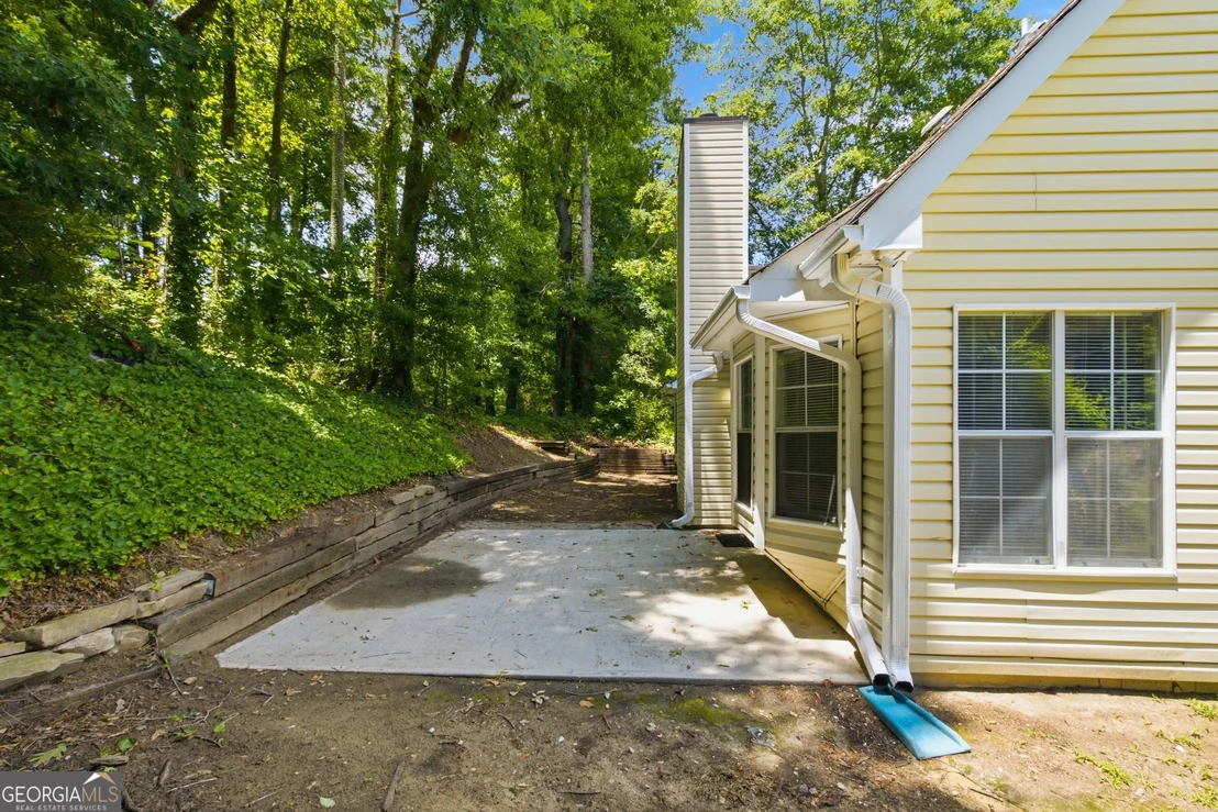 Photo of 5482 Riverside Drive
