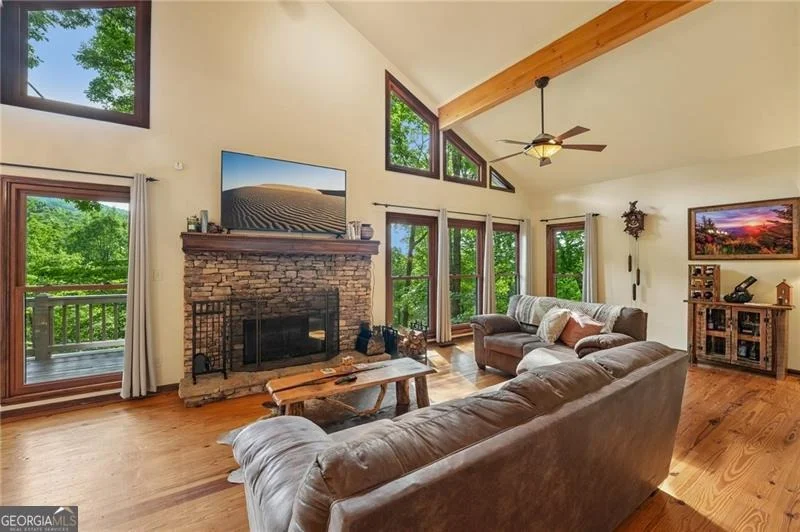 Photo of 1482 Valley View Drive