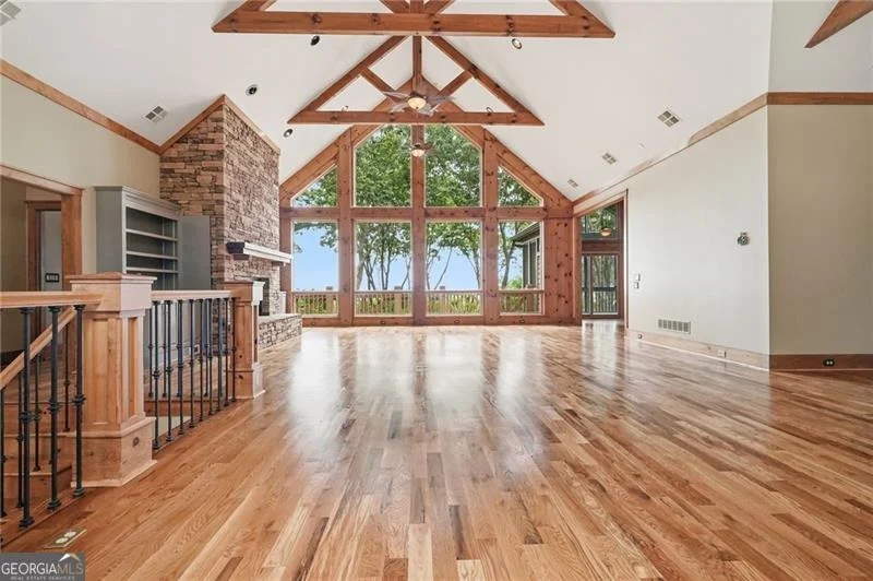 Photo of 861 Summit Drive