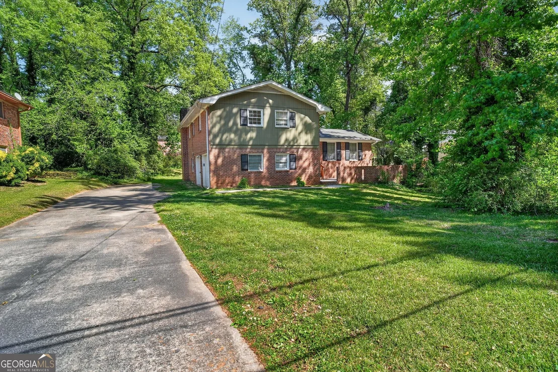 Photo of 2686 Shadowbrook Drive