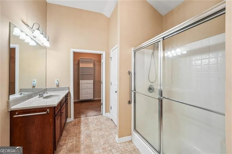 Photo of 204 Oakleaf Drive