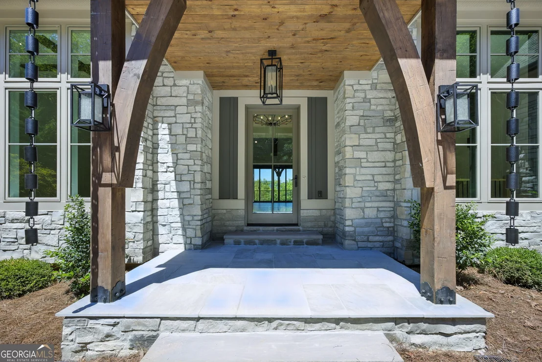 Photo of 608 Winterberry Drive