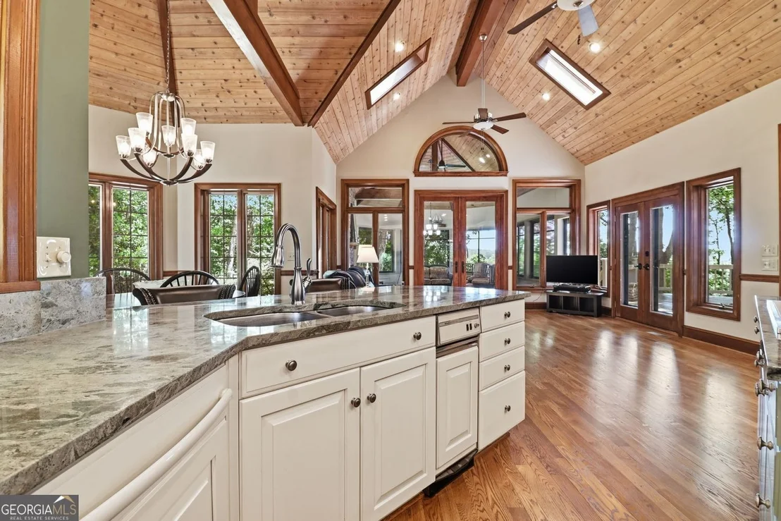 Photo of 560 Shetland Trace