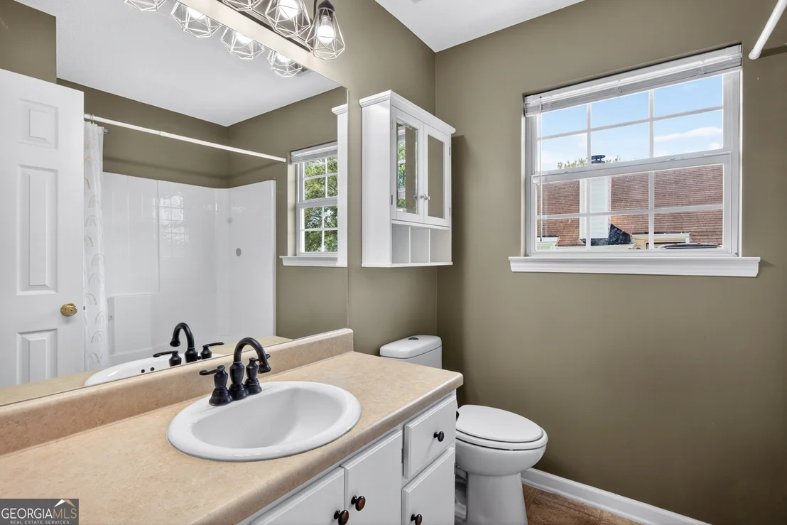 Photo of 104 W Tisbury Lane
