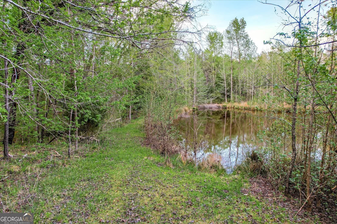 Photo of 6995 Cobbham Road