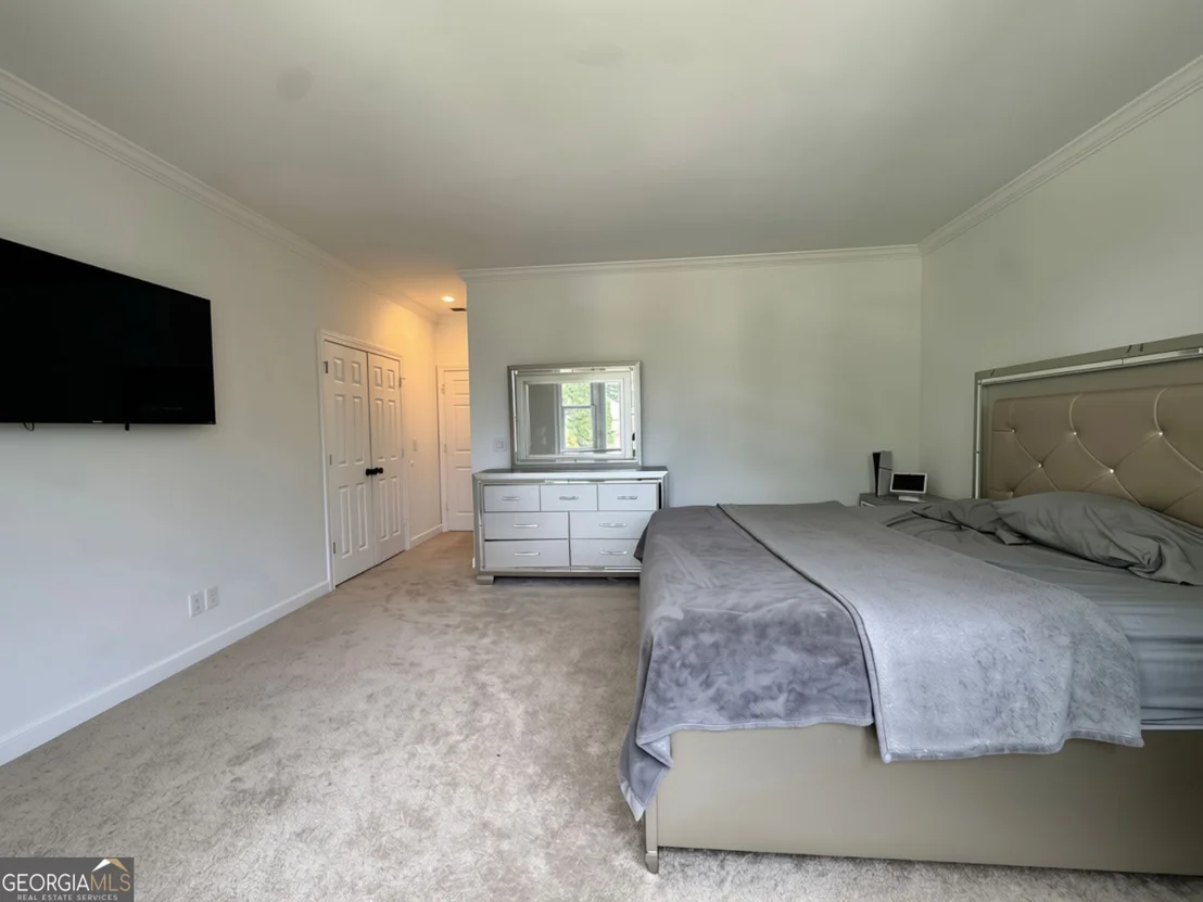 Photo of 302 Shadow Glen