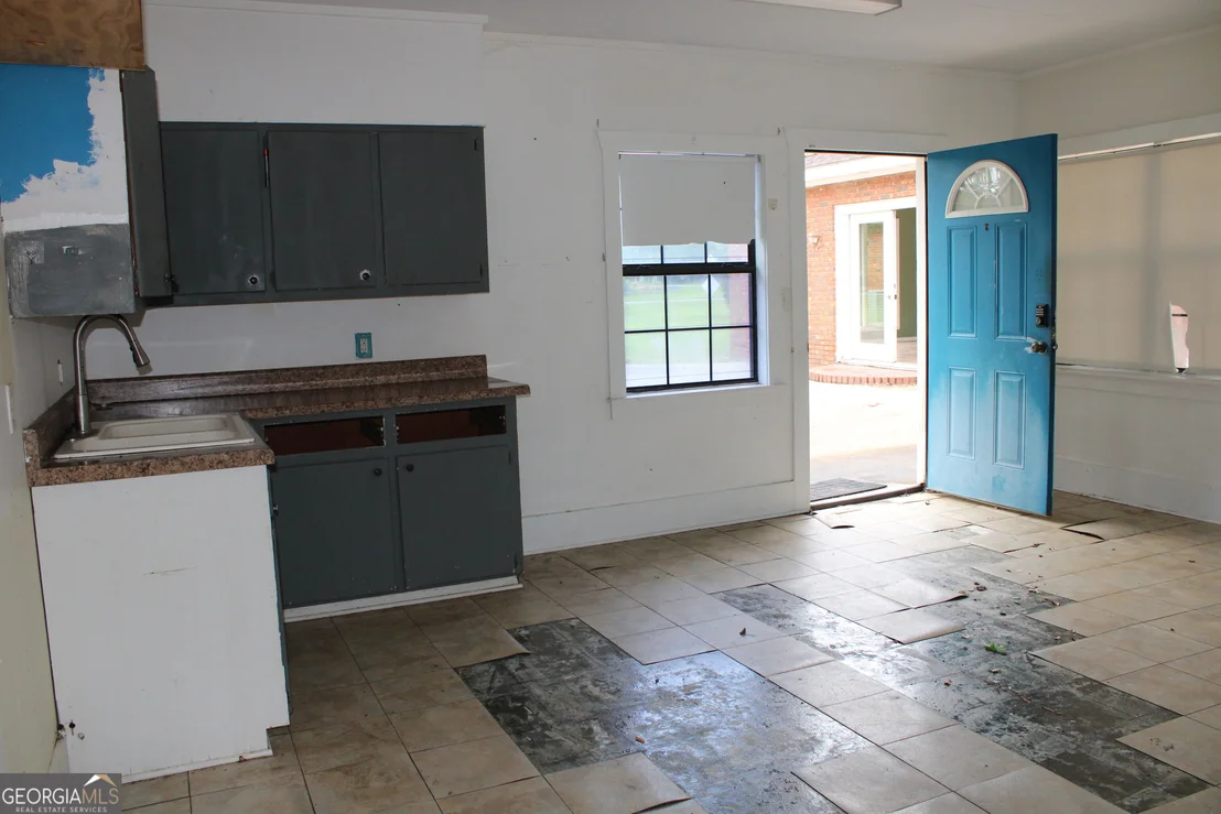 Photo of 338 Lakeview Drive