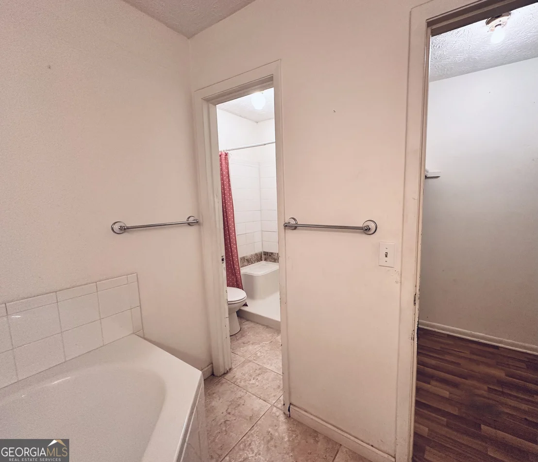 Photo of 6009 James Street