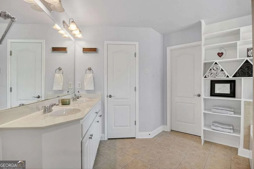 Photo of 1040 Sapphire Trail