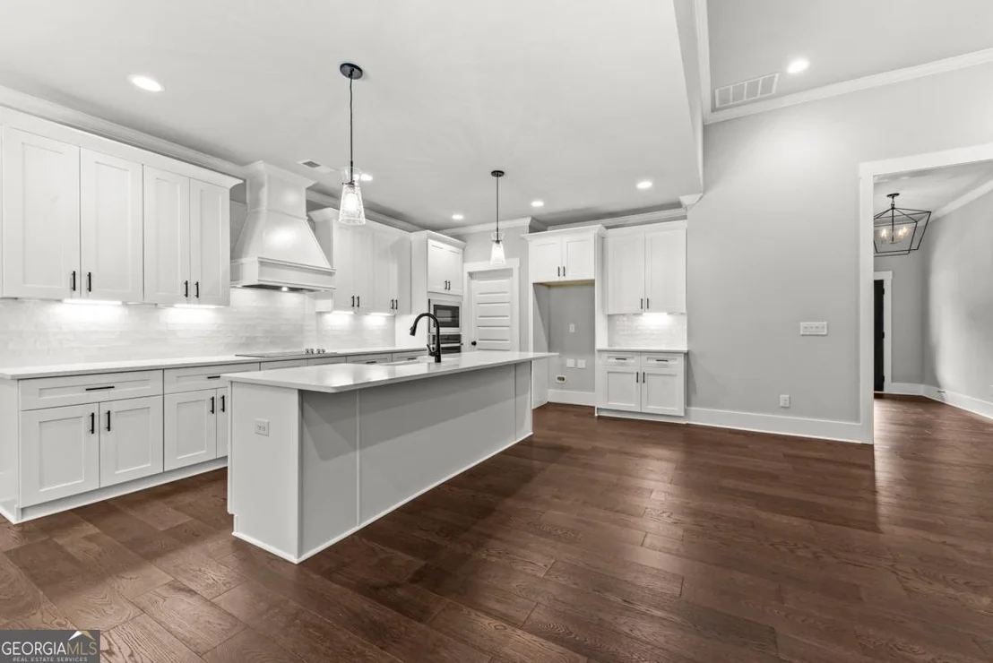 Photo of 1231 Spinnaker Road